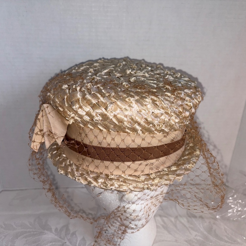 Vtg 1950s/60s Champagne Straw Pillbox Hat with Birdcage Veil & Bow